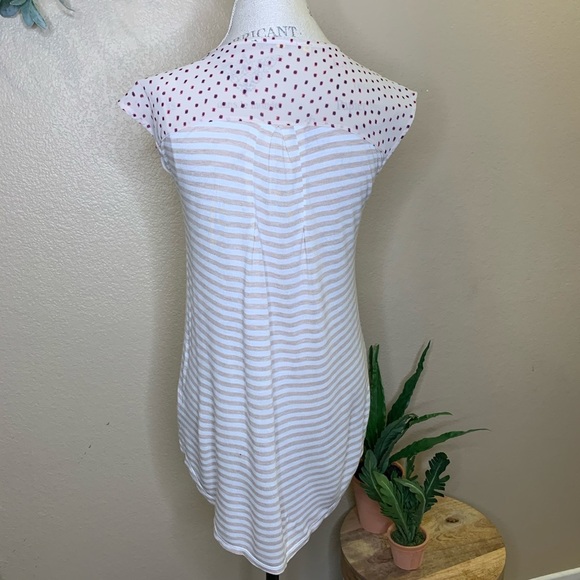 Anthropologie: Yellow Little Button Sleeves Top - Picture 5 of 6